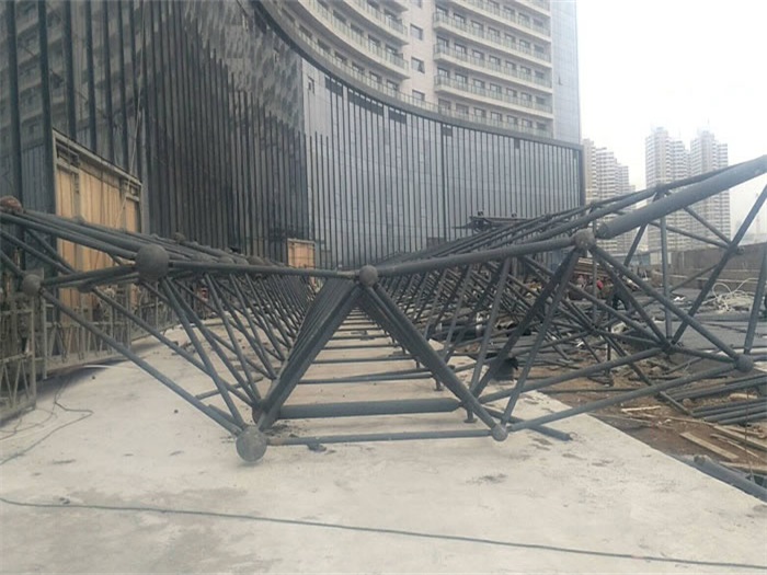 双滦区万豪酒店雨棚网架